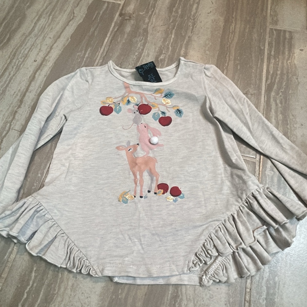 Cynthia Rowley Gray Long Sleeve Tee with Deer and Apple Design